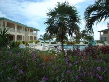 royal_palm_villas_pool_belize